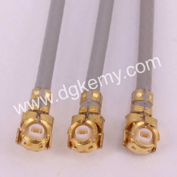 Fakra C Male Plug To 2x SMB Female Y Type Splitter Cable – RG174, 15cm, Right Angle